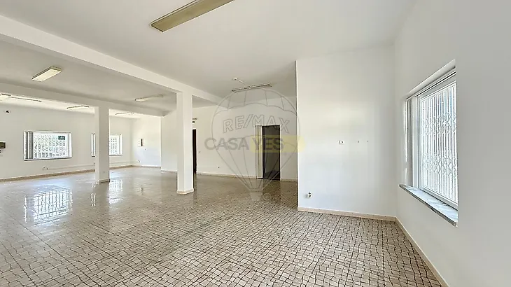 main-listing-picture-0