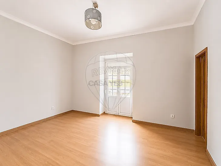 main-listing-picture-0