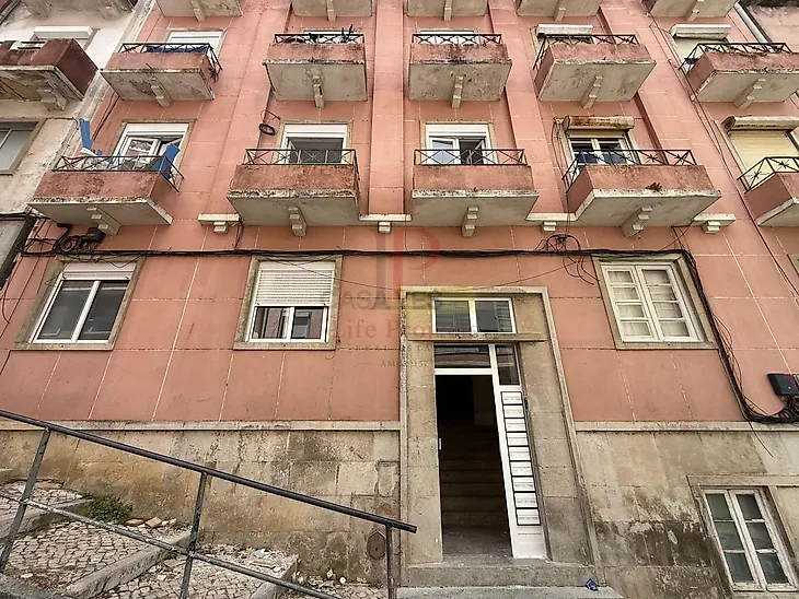 main-listing-picture-0