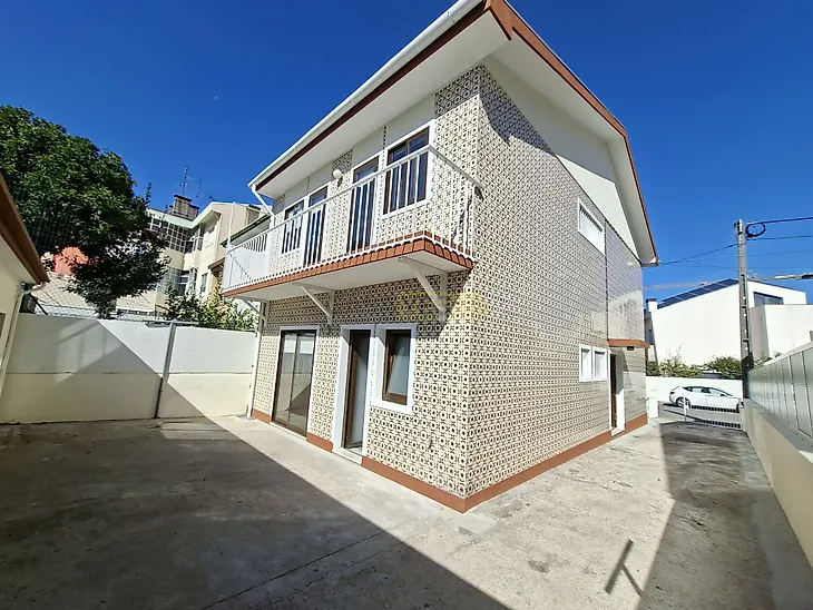 main-listing-picture-0