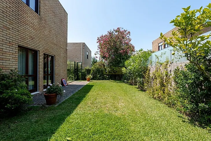 main-listing-picture-0