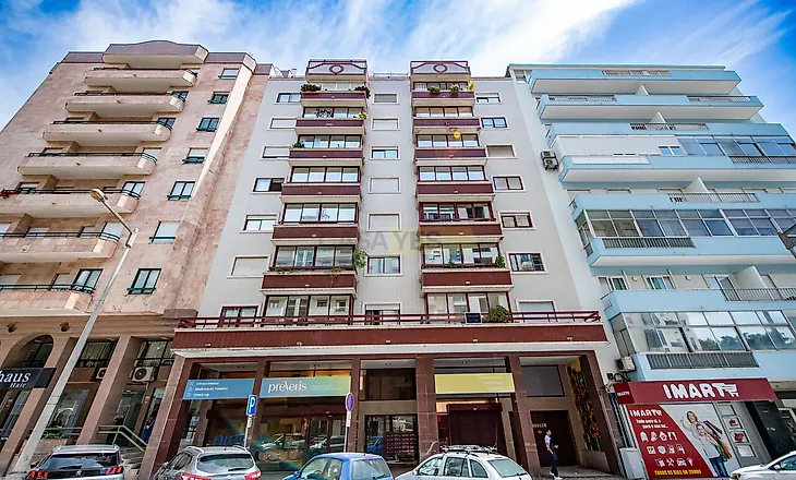 main-listing-picture-0