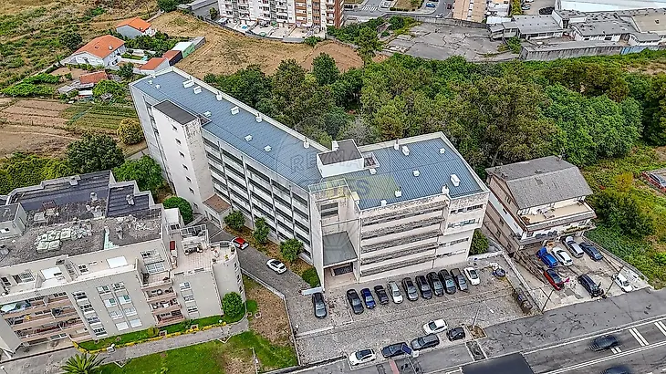 main-listing-picture-0