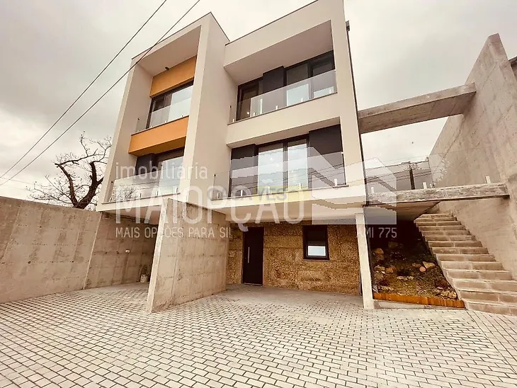 main-listing-picture-0