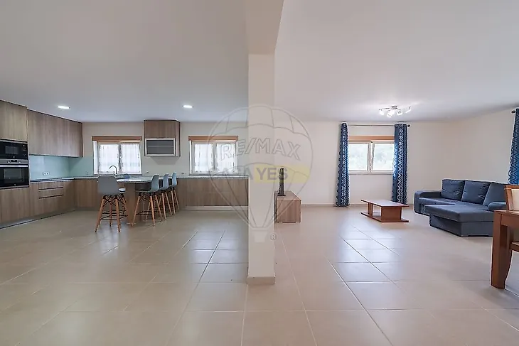main-listing-picture-0