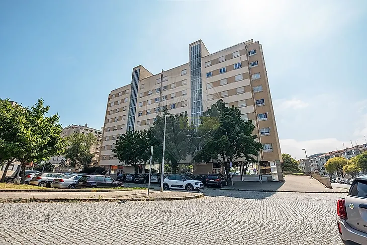 main-listing-picture-0