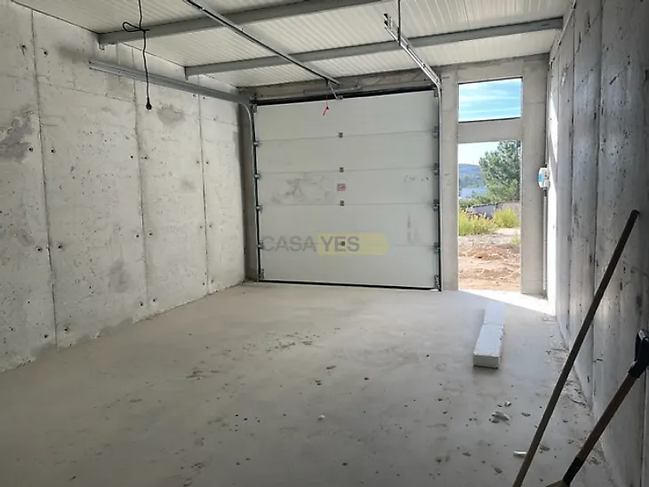 main-listing-picture-0