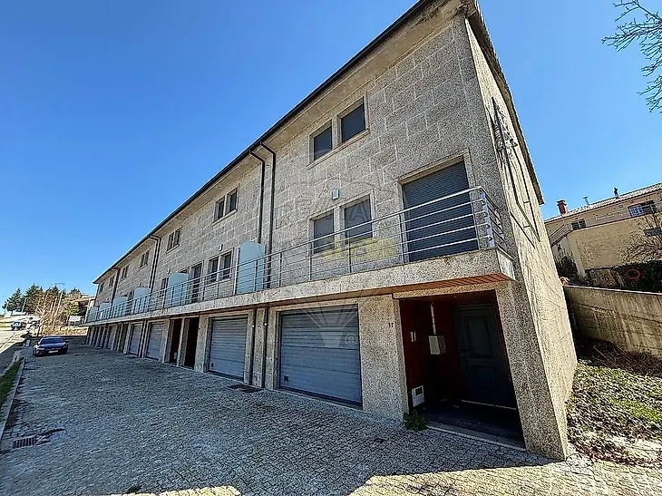 main-listing-picture-0