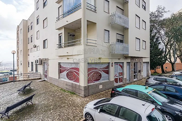 main-listing-picture-0