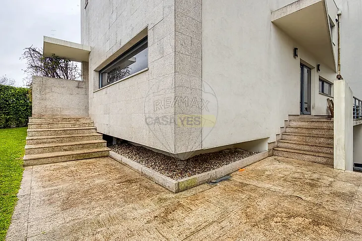 main-listing-picture-0