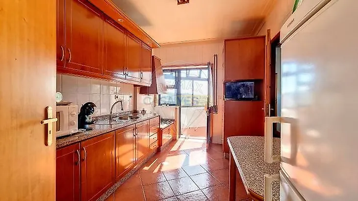 main-listing-picture-0