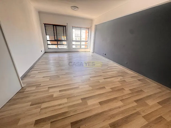 main-listing-picture-0