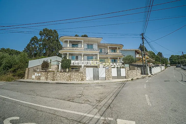 main-listing-picture-0