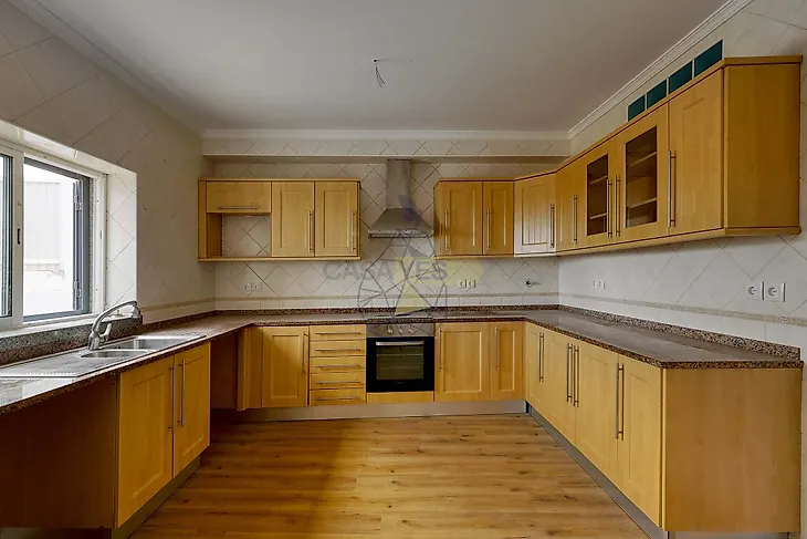 main-listing-picture-0