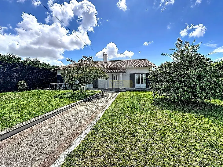 main-listing-picture-0