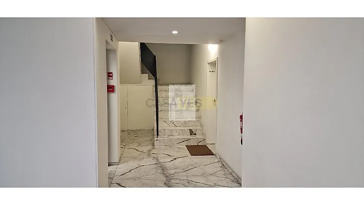 main-listing-picture-0