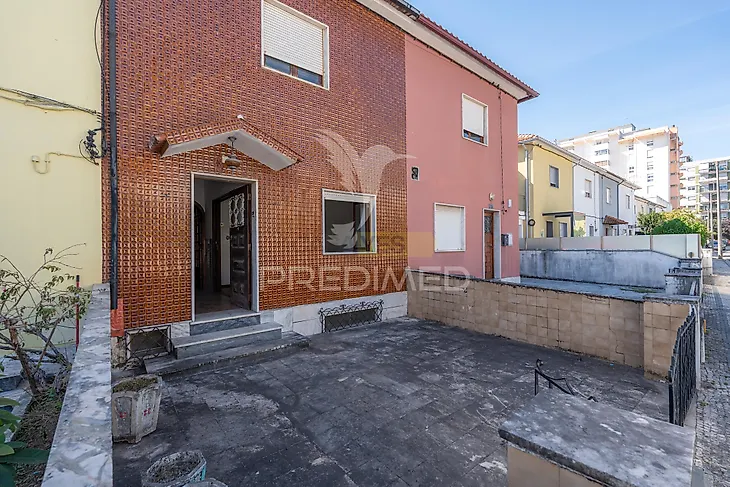 main-listing-picture-0