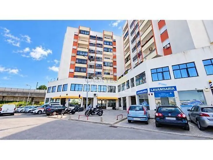 main-listing-picture-0