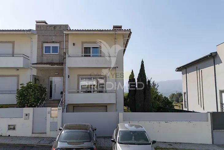 main-listing-picture-0