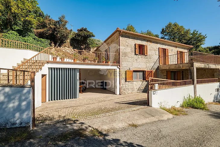 main-listing-picture-0