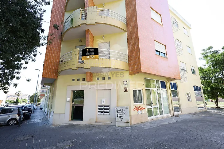 main-listing-picture-0