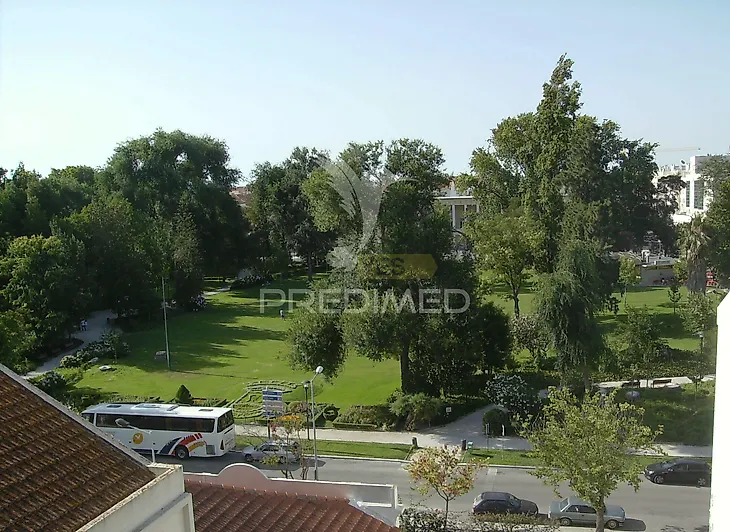 main-listing-picture-0