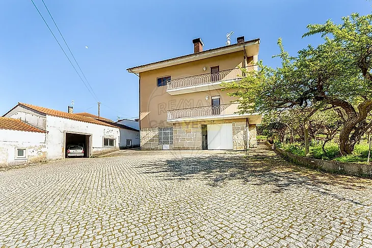 main-listing-picture-0
