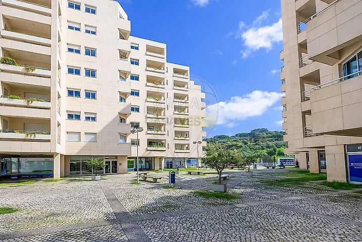 main-listing-picture-0