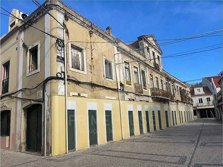 main-listing-picture-0