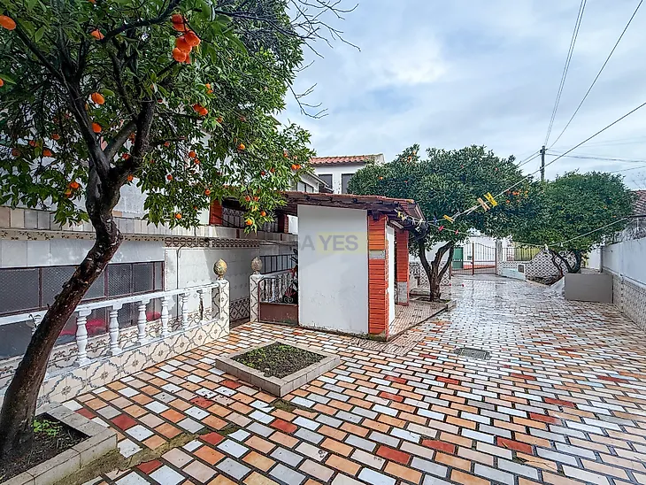 main-listing-picture-0