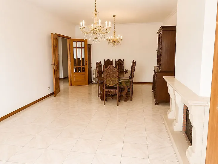 main-listing-picture-0