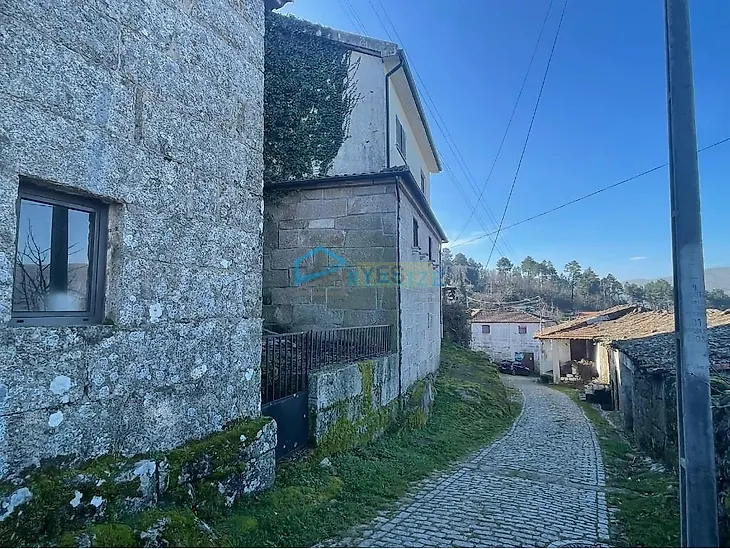 main-listing-picture-0