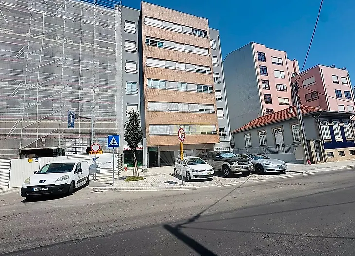 main-listing-picture-0