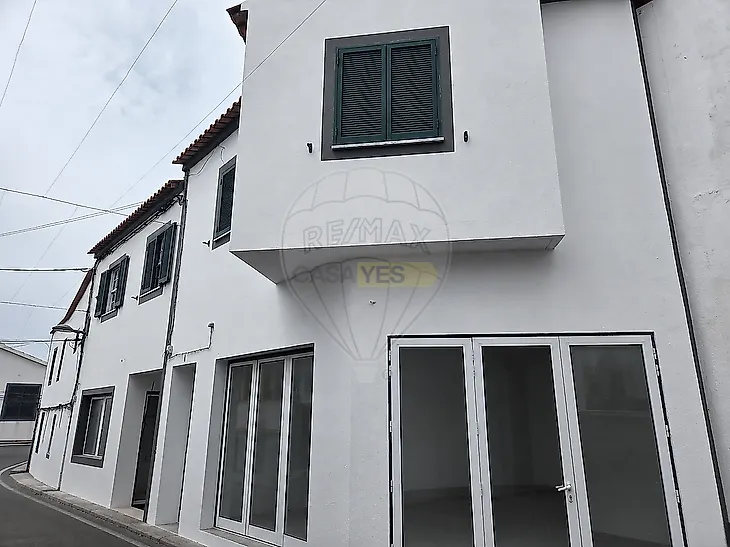 main-listing-picture-0