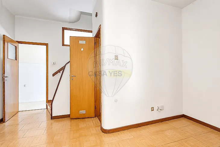 main-listing-picture-0