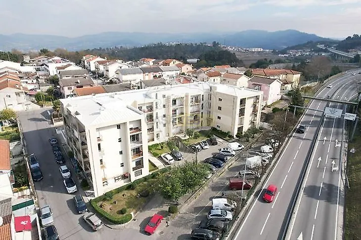 main-listing-picture-0