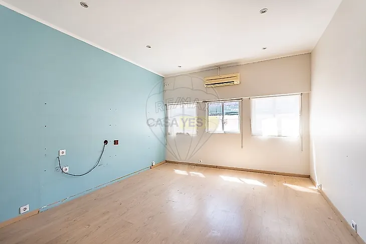 main-listing-picture-0