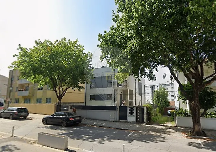 main-listing-picture-0