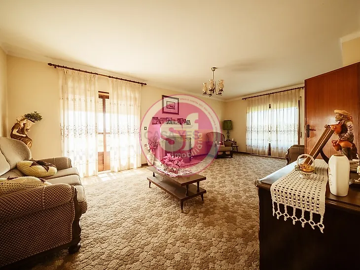 main-listing-picture-0