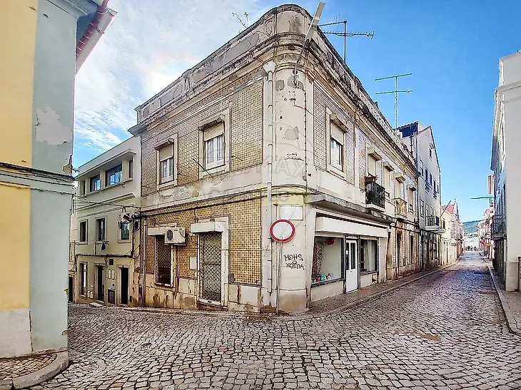 main-listing-picture-0