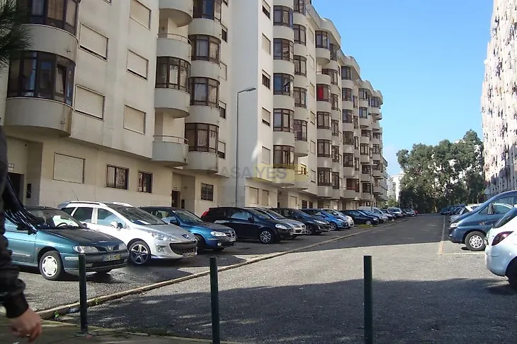 main-listing-picture-0