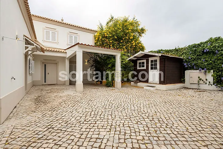 main-listing-picture-0