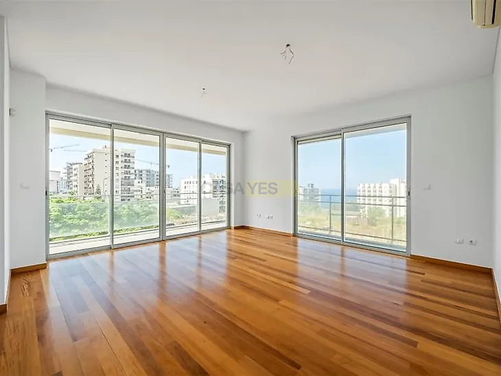 main-listing-picture-0