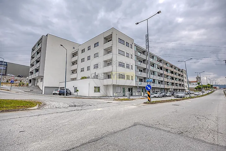 main-listing-picture-0