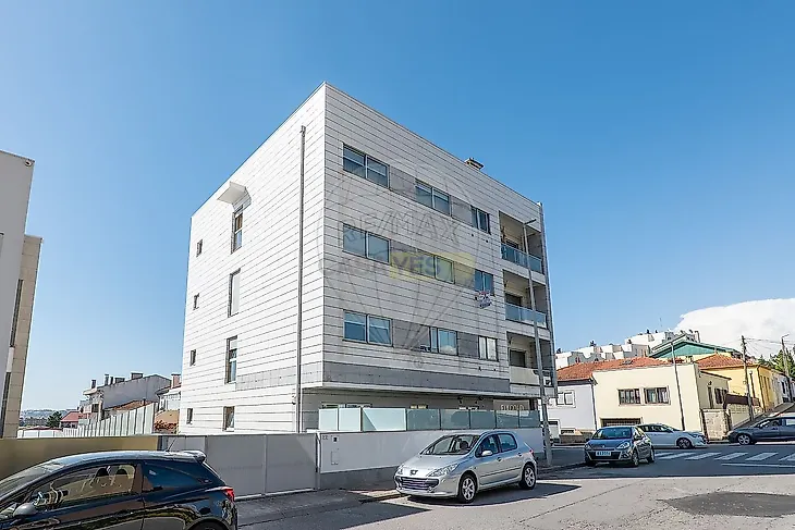 main-listing-picture-0