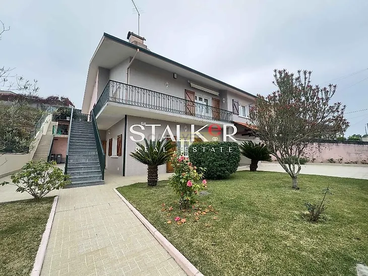 main-listing-picture-0
