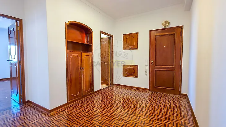 main-listing-picture-0