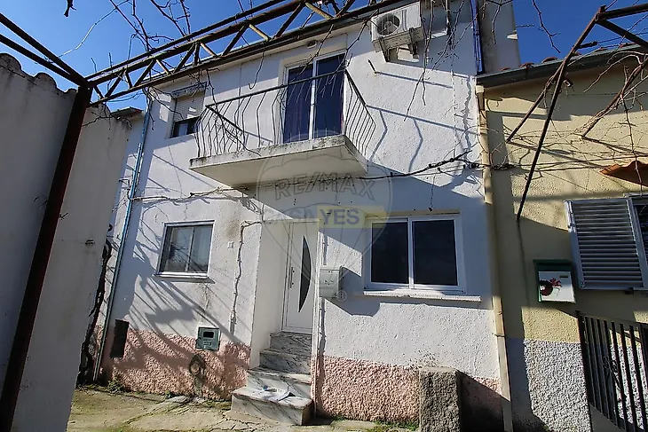 main-listing-picture-0