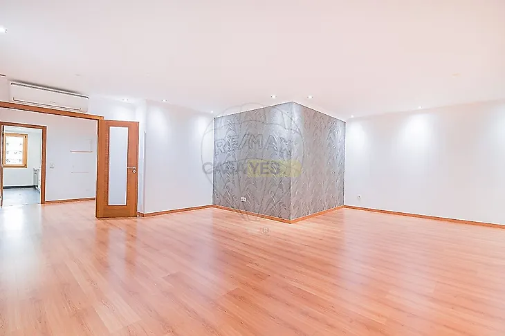 main-listing-picture-0