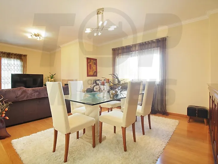 main-listing-picture-0